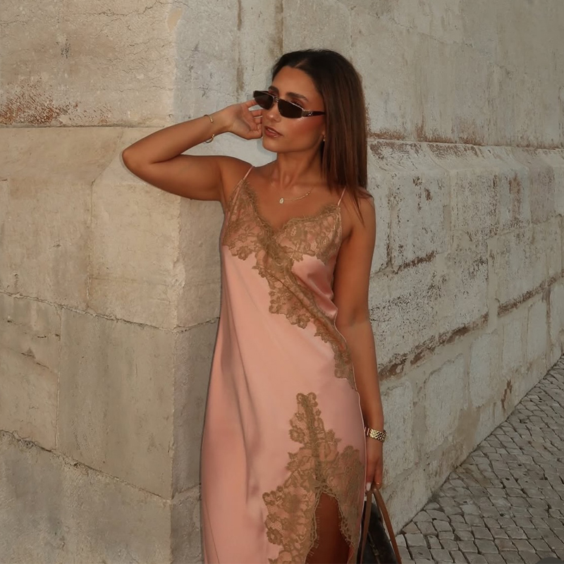 Robe midi en satin et dentelle pour femme, asymétrique, longue, sexy, dos nu, pour l'été, avec bretelles, pour les soirées