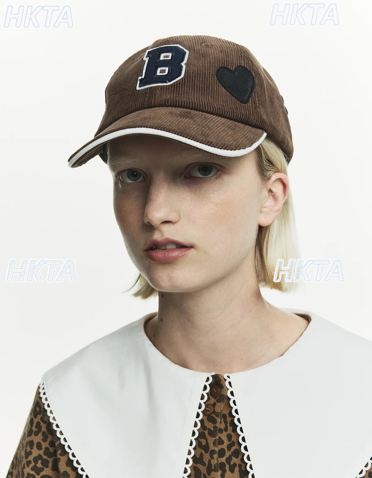 Japonais broderie velours côtelé fleur bec de canard chapeaux femmes 2025 automne nouvelle mode casquette de Baseball Shopping rue mode chapeau de soleil