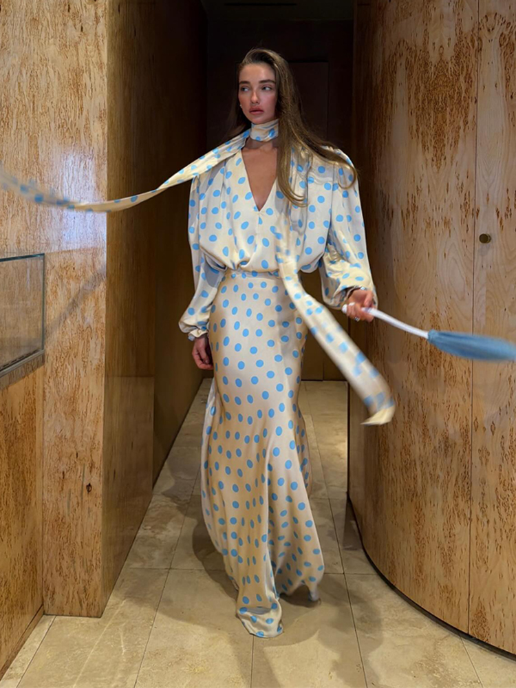 Nouvel ensemble élégant pour femme : Haut ample à col en V et manches bouffantes, jupe longue taille haute à pois