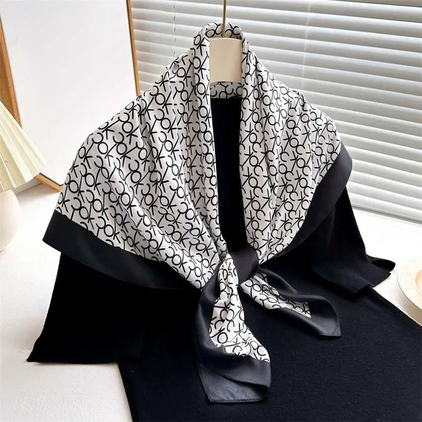 2025 nouvelle mode léger luxe lettres imprimer foulard en soie 90 cm femmes sergé Simple carré foulards dames crème solaire châle foulard