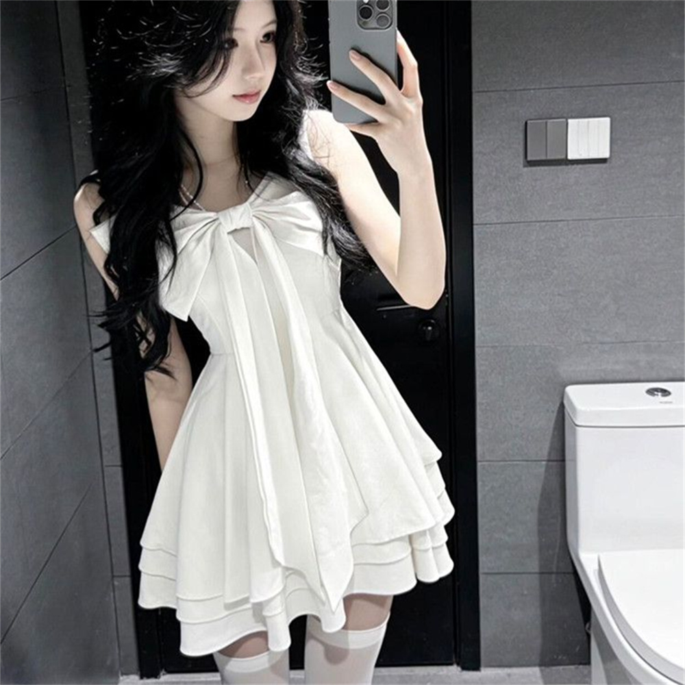 Robe à bretelles de style français pour femme, élégante, blanche, avec nœuds décoratifs, volants superposés, mini-robe mignonne et tendance, style vintage streetwear