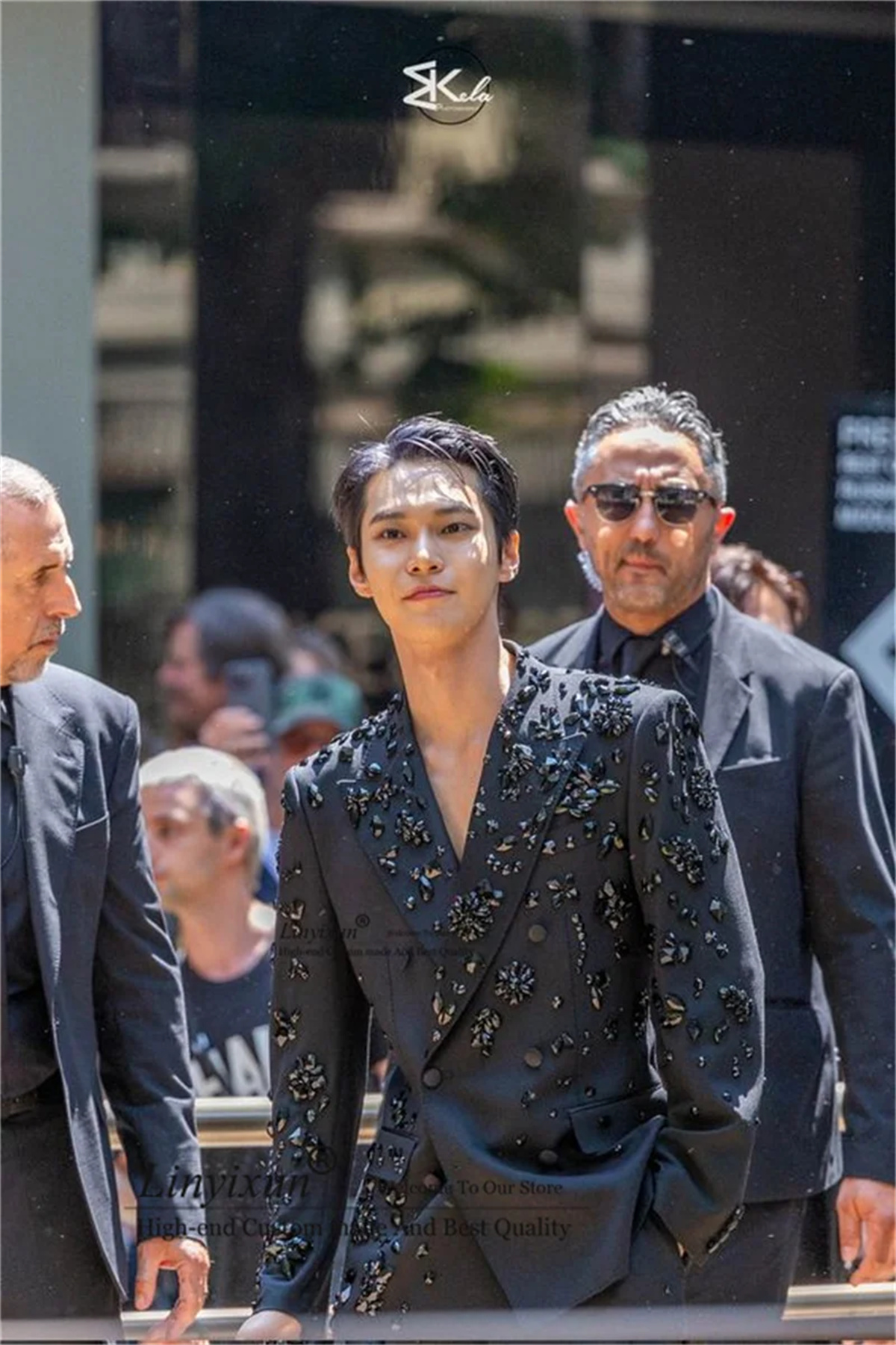 Tuxedos de marié de luxe avec cristaux perlés, costumes personnalisés pour hommes, coupe cintrée, Blazer de fête à Double boutonnage