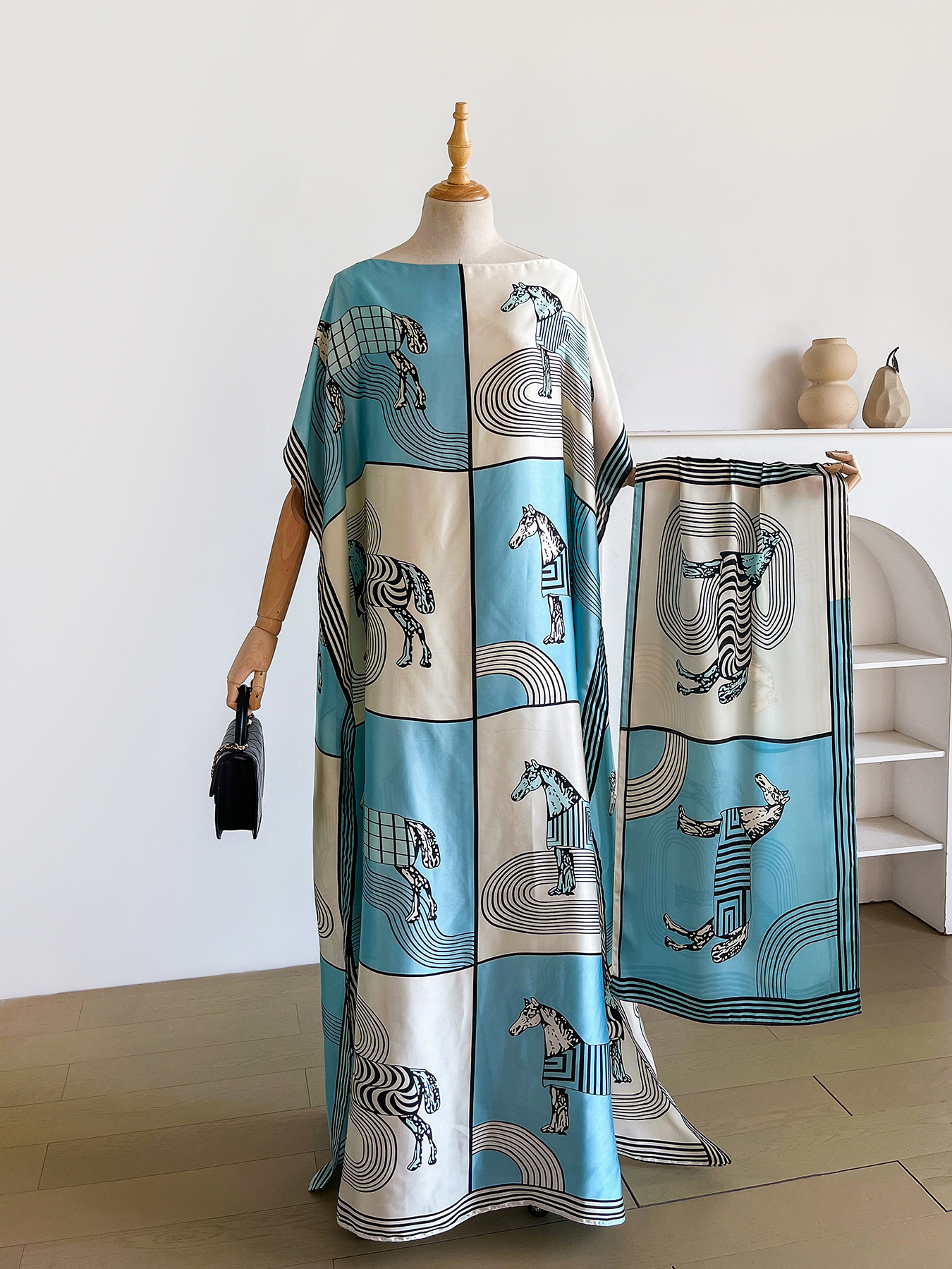 Ensemble Abaya en satin de soie imprimé cheval de luxe avec hijab assorti, robe maxi kaftan ample à manches chauve-souris pour femmes musulmanes africaines