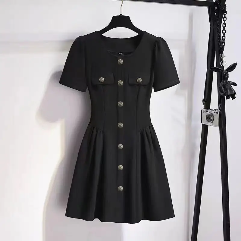 Robe d'été de style coréen pour femmes, grande taille, slim, mode, tempérament, élégant, décontracté, style Hepburn, petite robe noire.