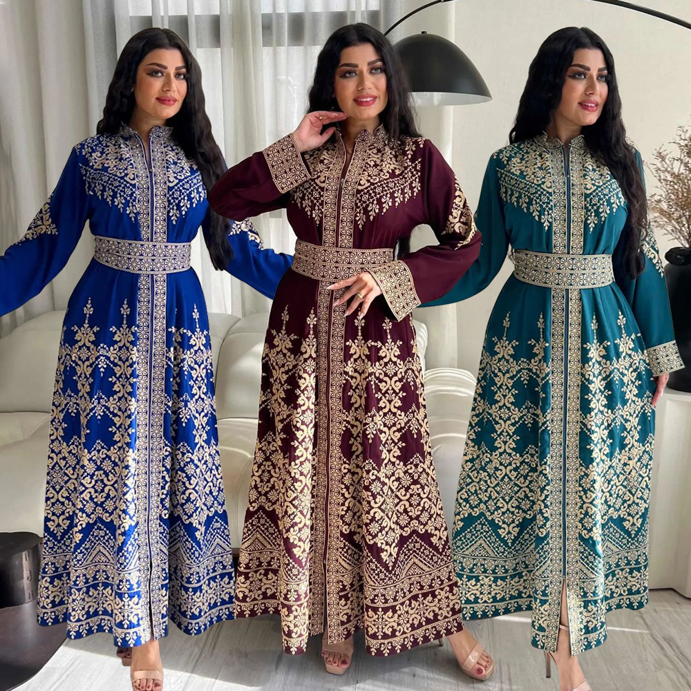 Robes zippées imprimées à la mode de nouveau style à Dubaï, Arabie Saoudite. Robes de style ethnique moyen-orient pour femmes avec ceintures.
