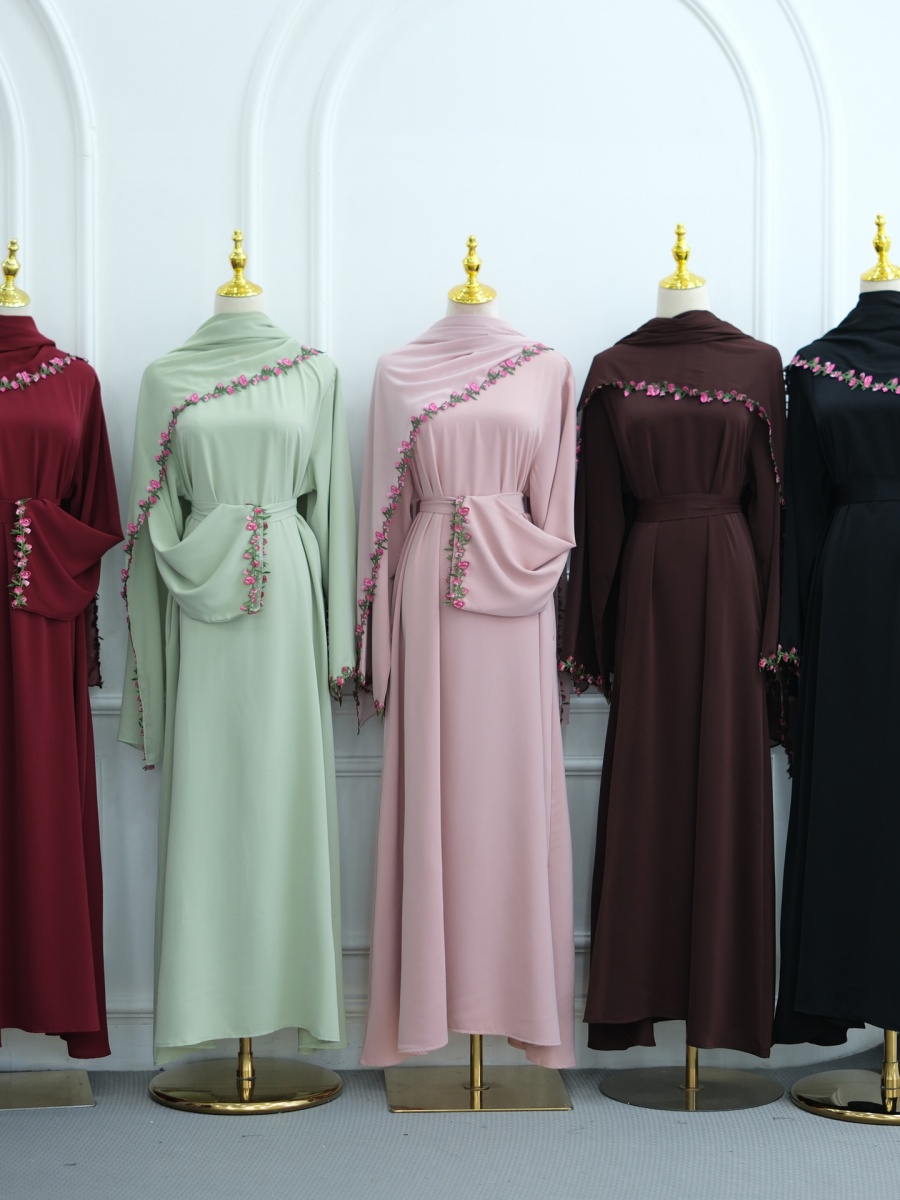 Robe Abaya pour femmes musulmanes de Dubaï avec hijab, broderie florale africaine, patchwork, longues robes, kaftan, robe femme, ensemble de vêtements islamiques