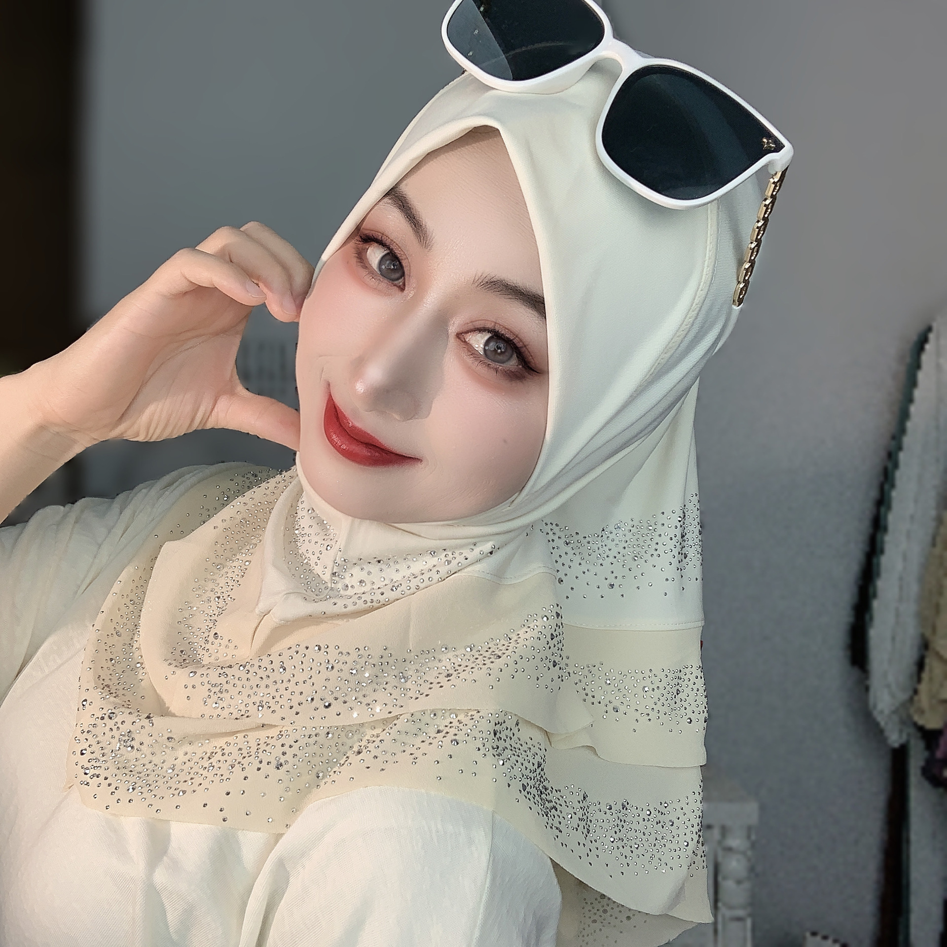 Hijab instantané en mousseline superposée avec strass brillants, prêt à porter, turban musulman, couleur unie, foulard quotidien islamique pour femme