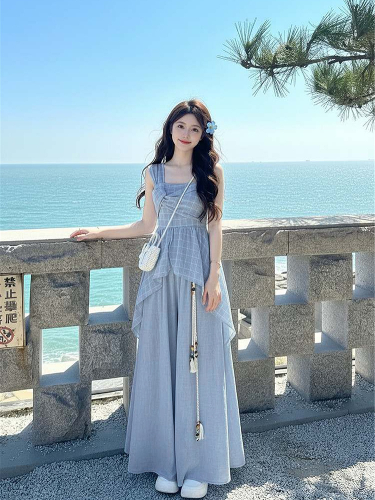 Ensemble 2 pièces coréen tendance à carreaux avec haut torsadé asymétrique et pantalon large taille haute pour femmes et jeunes filles – Idéal pour l'été et le quotidien