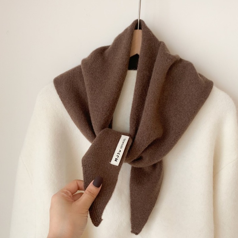 Écharpe triangulaire tricotée 100% laine pour femme, châle chaud pour l'automne et l'hiver, petite écharpe multifonctionnelle assortie avec tout pour dames