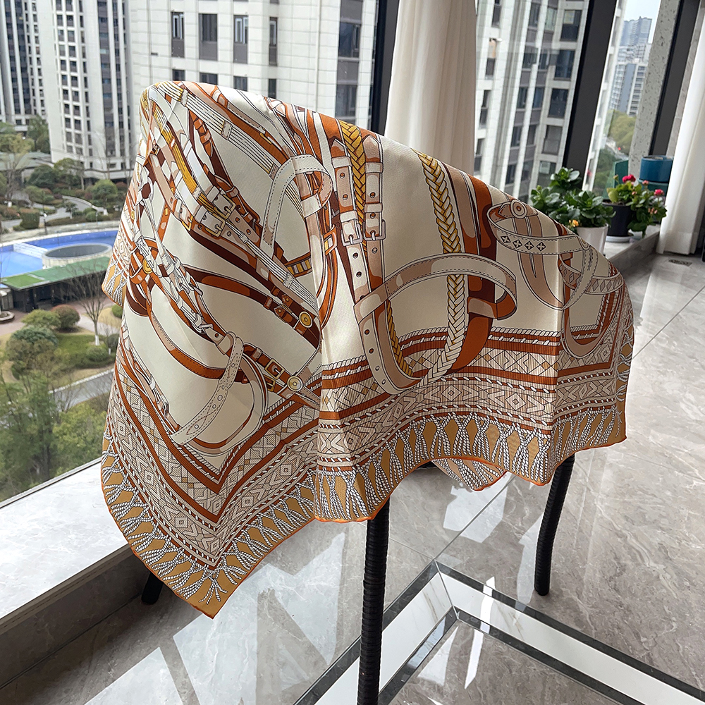 Foulard carré en soie sergé de 90CM, Bandanas de luxe de styliste, châles à roulettes, accessoires de décoration pour cheveux et cou, cadeau de noël, nouvelle collection
