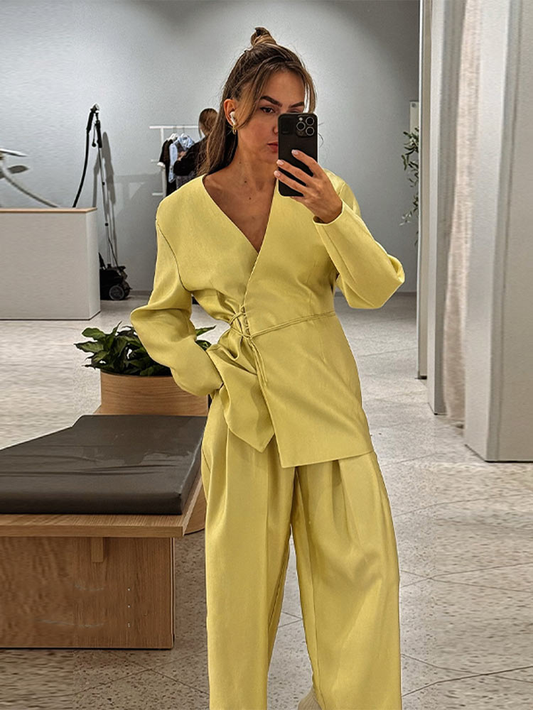 Ensemble veste et pantalon style kimono pour femme, veste ample à col en V avec lacets latéraux, pantalon large, tenue élégante pour le travail, printemps 2026