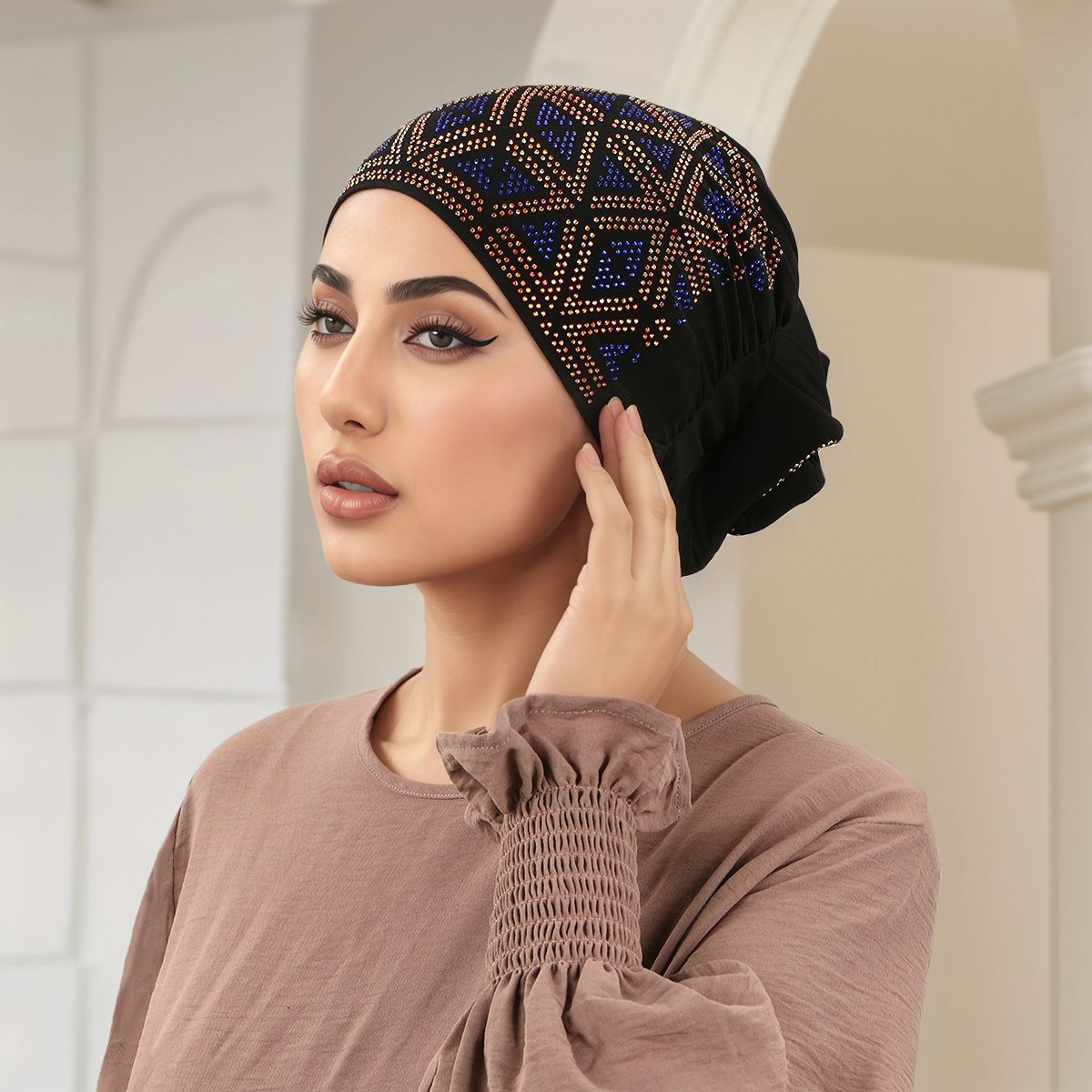 Mode musulman femme Turban chapeau velours chaud strass solide indien Bonnet cheveux Bonnet casquette pour les femmes en gros