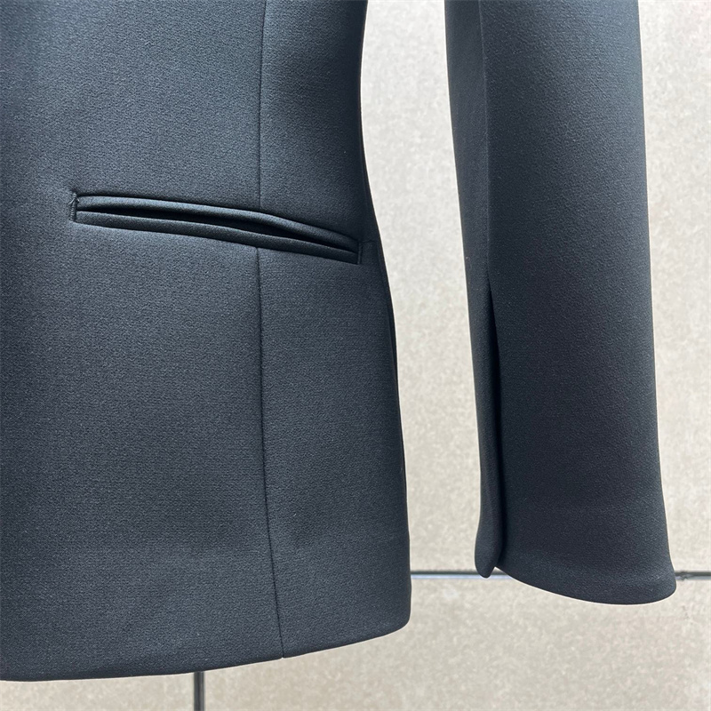 Veste femme nouveau automne 2025 simple boutonnage mince haut à manches longues manches sur les épaules col en v veste de costume femme manteau femme