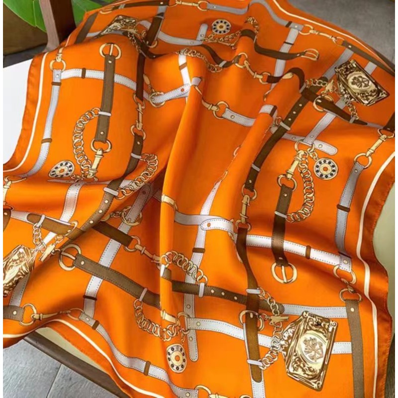 Foulard carré 100% Soie de Mûrier Imprimé Équestre 53cm en Satin pour Femme, Motif Chaîne Rétro, Foulard de Cou, Bandeau, Accessoire de Sac