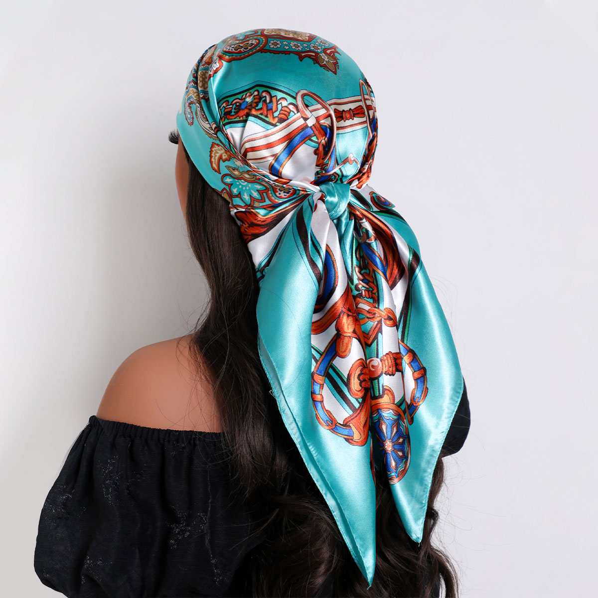 2025 Foulard de cheveux femmes marque de luxe carré Foulard en soie Satin Bandana été doux Foulard Hijab foulards pour dames