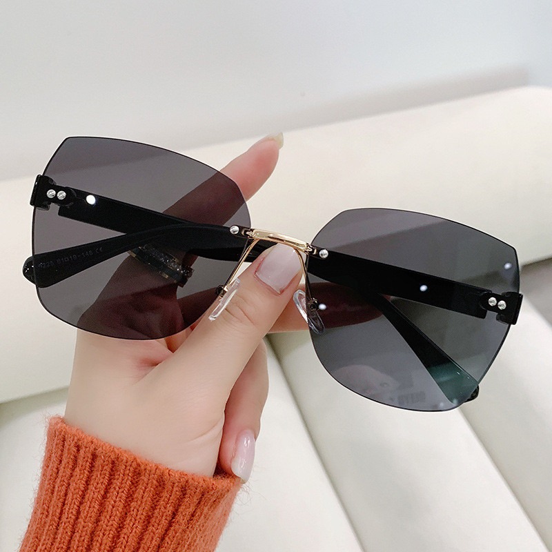 Lunettes de soleil Vintage sans bords pour femmes, dégradé, nuances d'été, mode UV400, sans cadre, lunettes pour dames