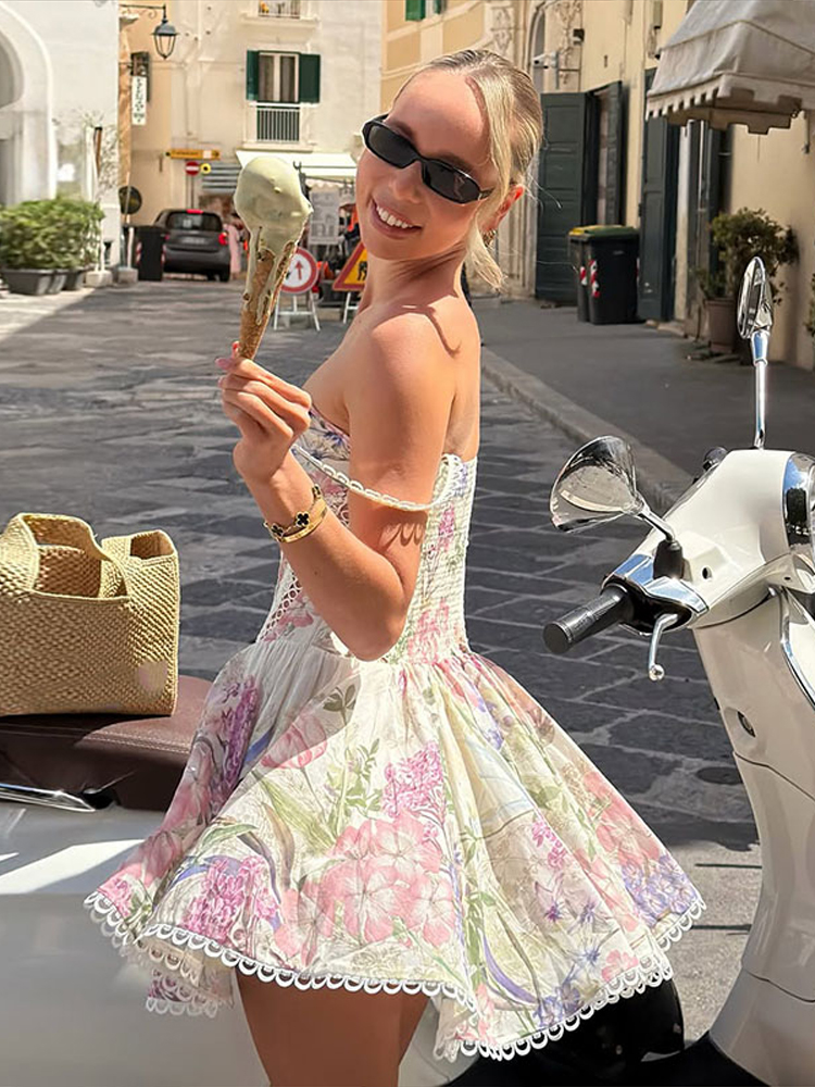 Robe plissée chic pour femme, imprimée, col en V, dentelle ajourée, coupe trapèze, bretelles spaghetti, collection été 2026