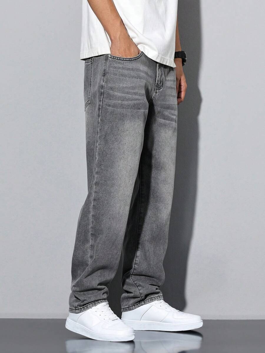 Jean gris slim droit pour hommes, design droit et simple, adapté à un usage quotidien en toutes saisons