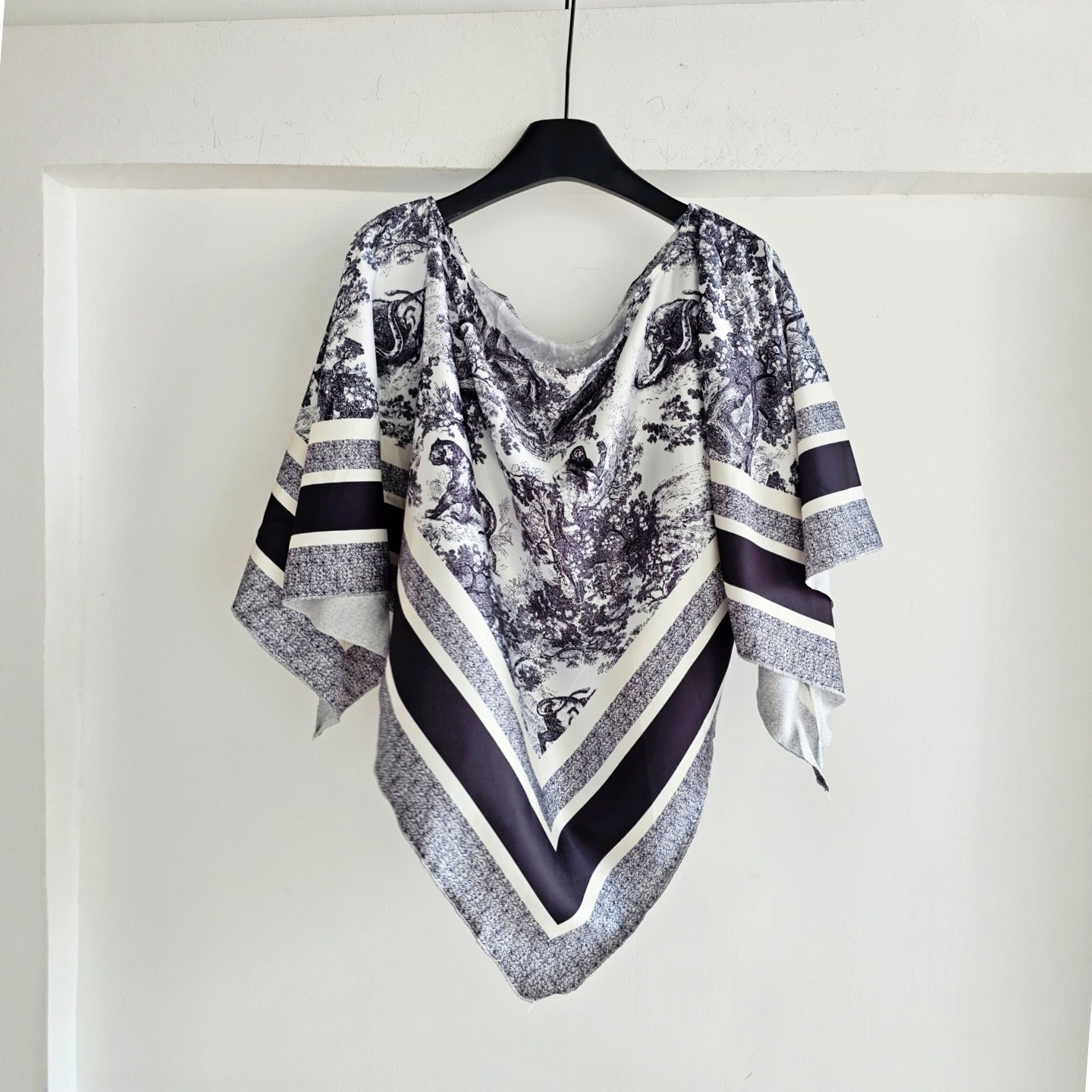 Chemisier en soie style français décontracté à épaule unique, imprimé peinture à l'eau, pour femme, idéal pour les vacances, en polyester