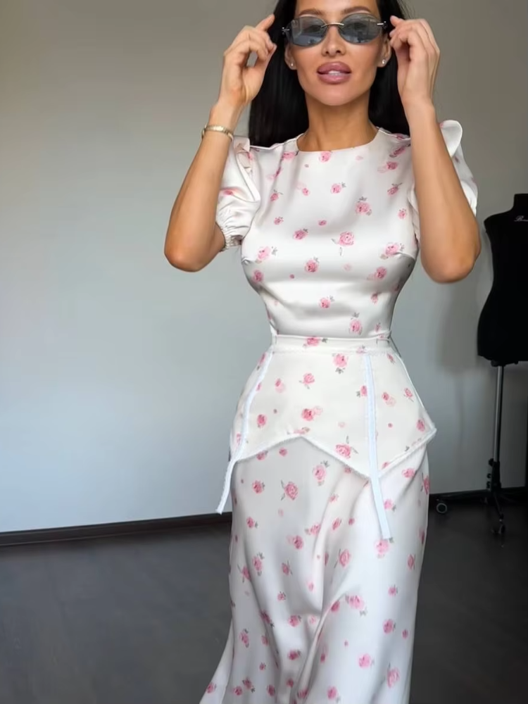 Ensemble jupe et haut élégant en satin imprimé pour femme – Col rond, manches courtes, taille haute – Tenue chic 2026 pour femme