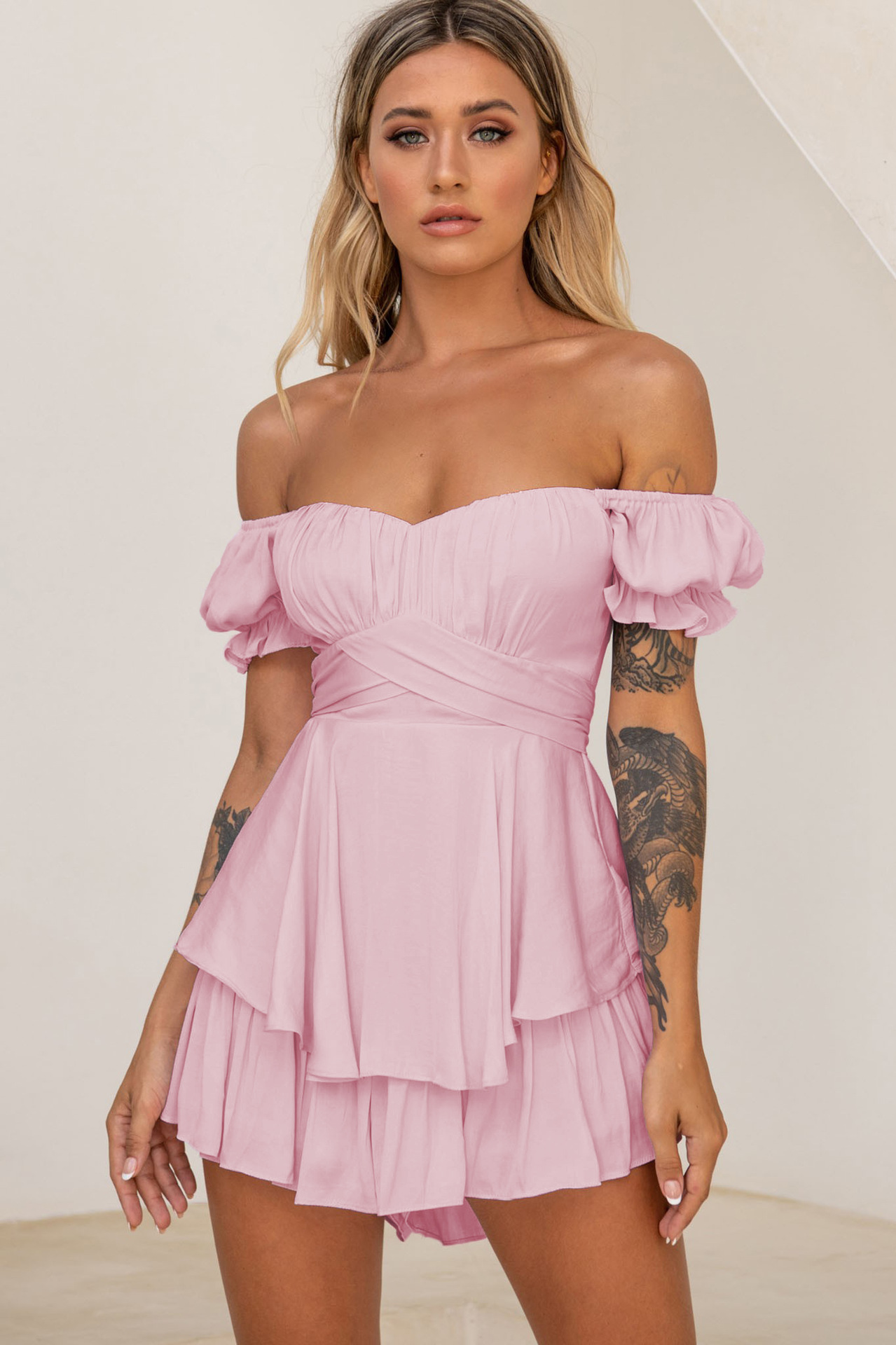 Robe blanche à manches courtes pour femmes, mini robe à volants, robe sans bretelles sexy, mode estivale, 2024