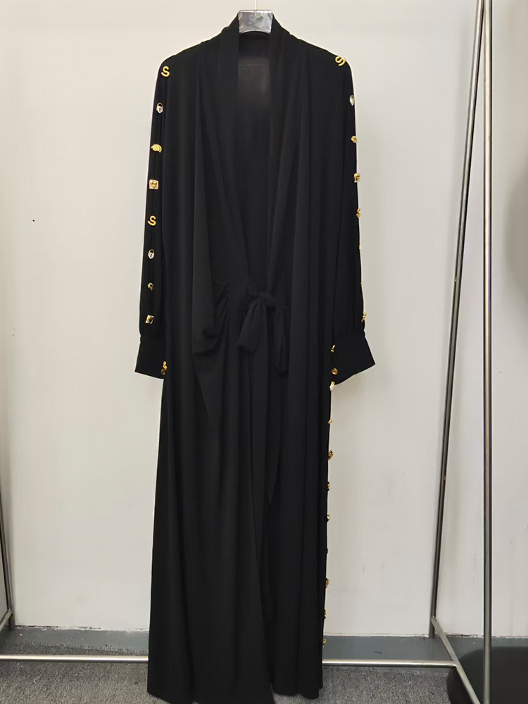 Vêtements pour femmes de créateur, boutons en métal sur les deux côtés, robe style cardigan, taille à nouer, mode, jupe longue ample