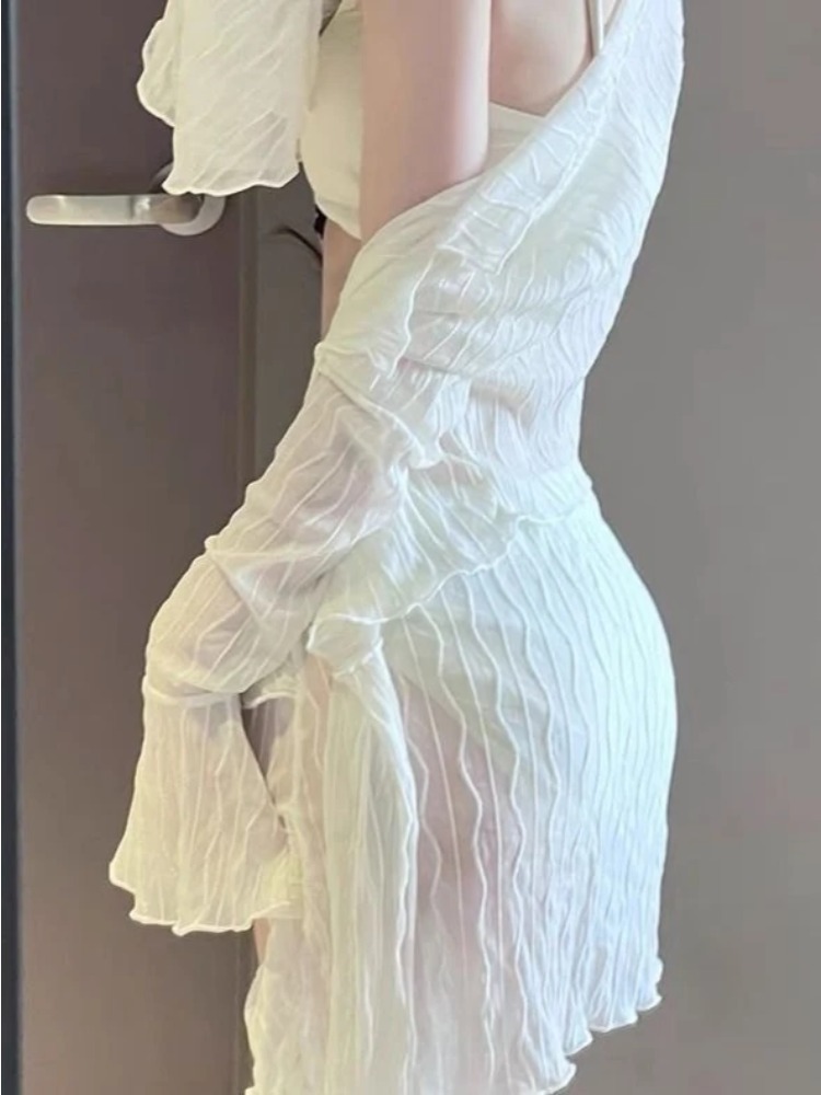 Ensemble bikini deux pièces pour vacances à la plage, Nouveauté 2026, Maillot de bain imprimé à manches longues pour femme, style féerique et doux, taille haute, tenue de bain tendance et élégante.