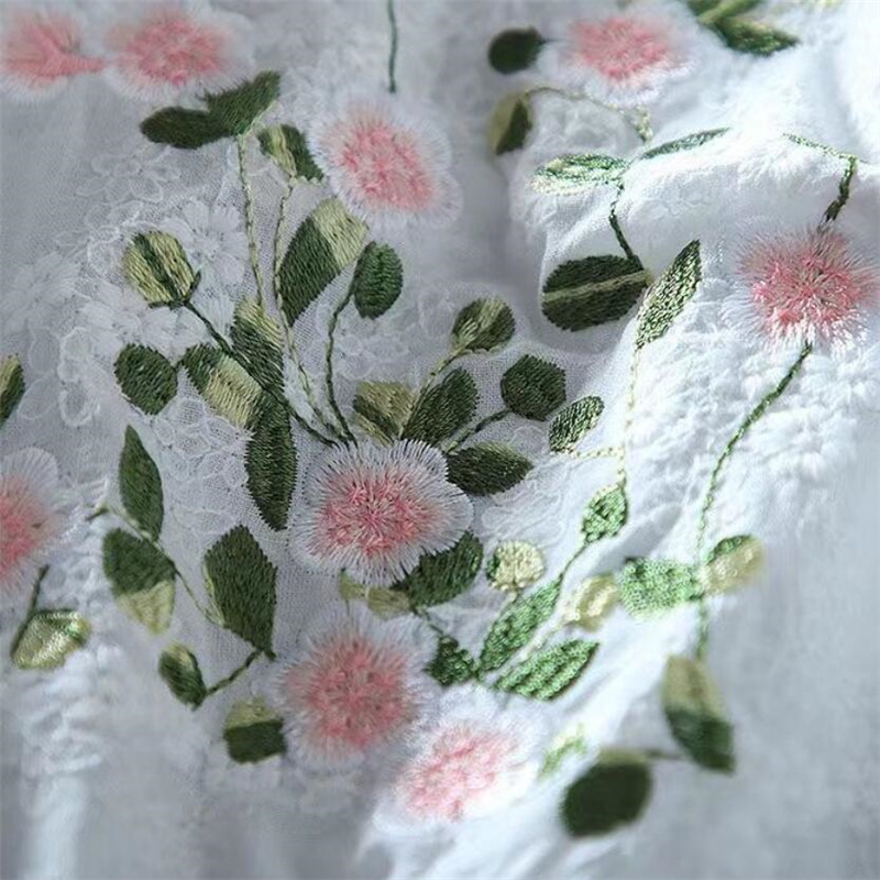 Chemises littéraires en coton pour femmes broderie fleurs femme Blouses col en v demi manches dentelle Blouses été mince haut femme chemise