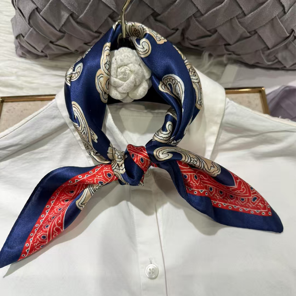 Rouge bleu femmes 100% foulard en soie de mûrier pour cheveux foulard printemps automne Pailsey Design petite soie carré cou foulards foulard