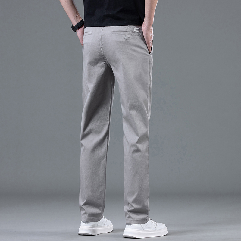 Nouvelle Collection Été 2026 – Pantalon Homme Droit en Coton Extensible Léger avec Patchs Classiques – Coupe Décontractée Chic Taille Mi-Haute – Tissu Fin