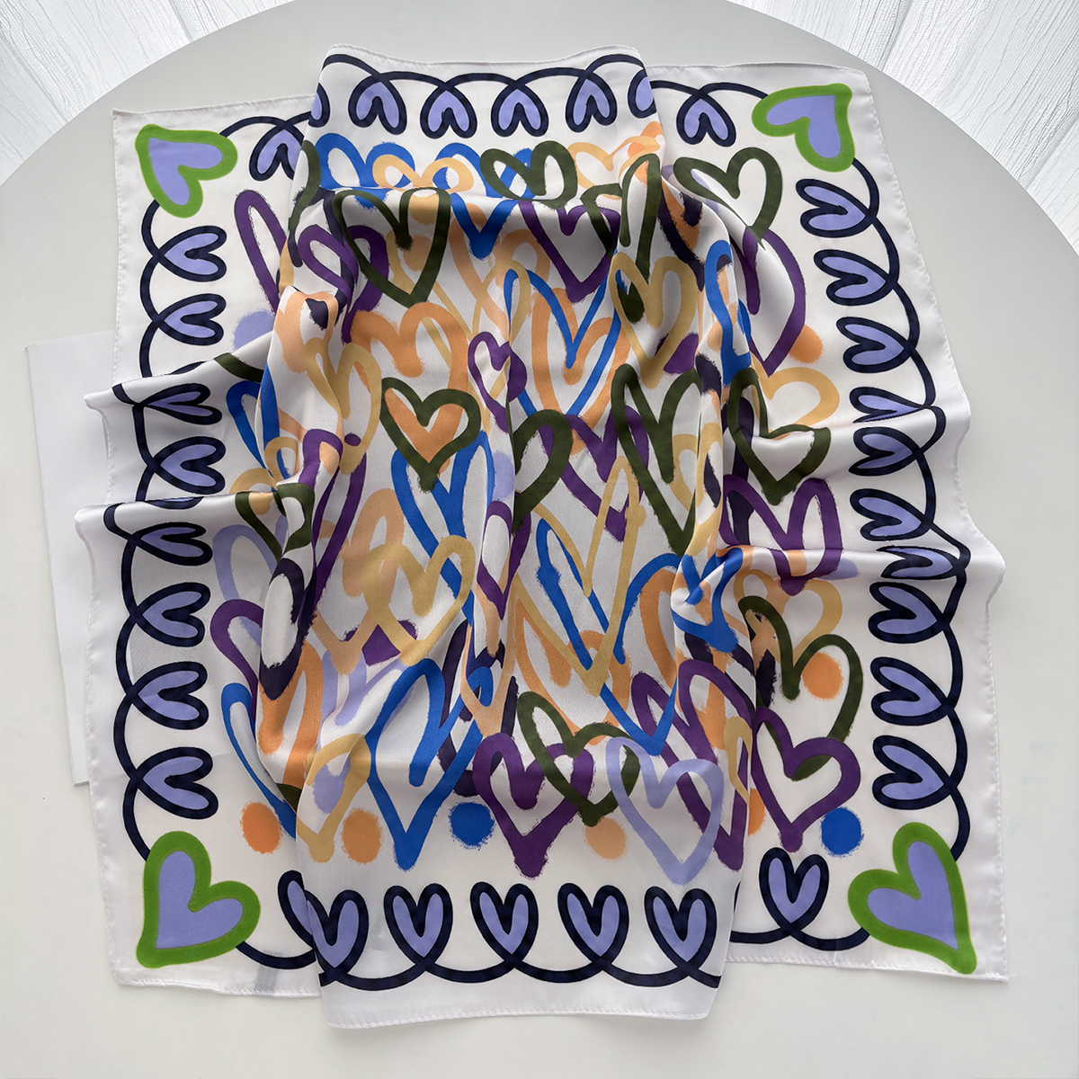 Foulard carré en satin pour femme 70x70cm, imprimé cœurs mignons, imitation soie, bandana, foulard de cou, bandeau pour cheveux, foulard de sac, mouchoir décoratif
