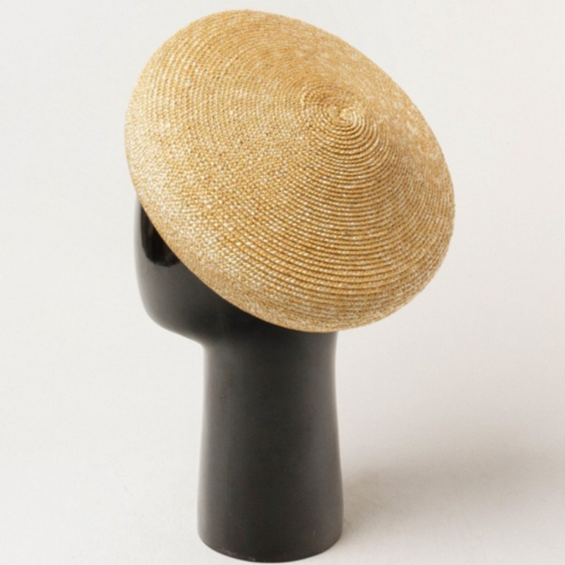 Bérets tissés à la main en paille de blé naturelle pour femmes, rétro, de haute qualité, défilé détaillé, forme Concave, chapeau de peintre tissé en paille Simple