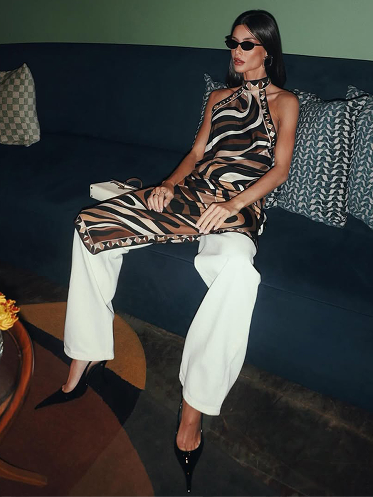 Robe asymétrique imprimée plage pour femme, dos nu, sans manches, taille haute, coupe droite, chic, nouvelle collection été 2026, idéale pour les vacances
