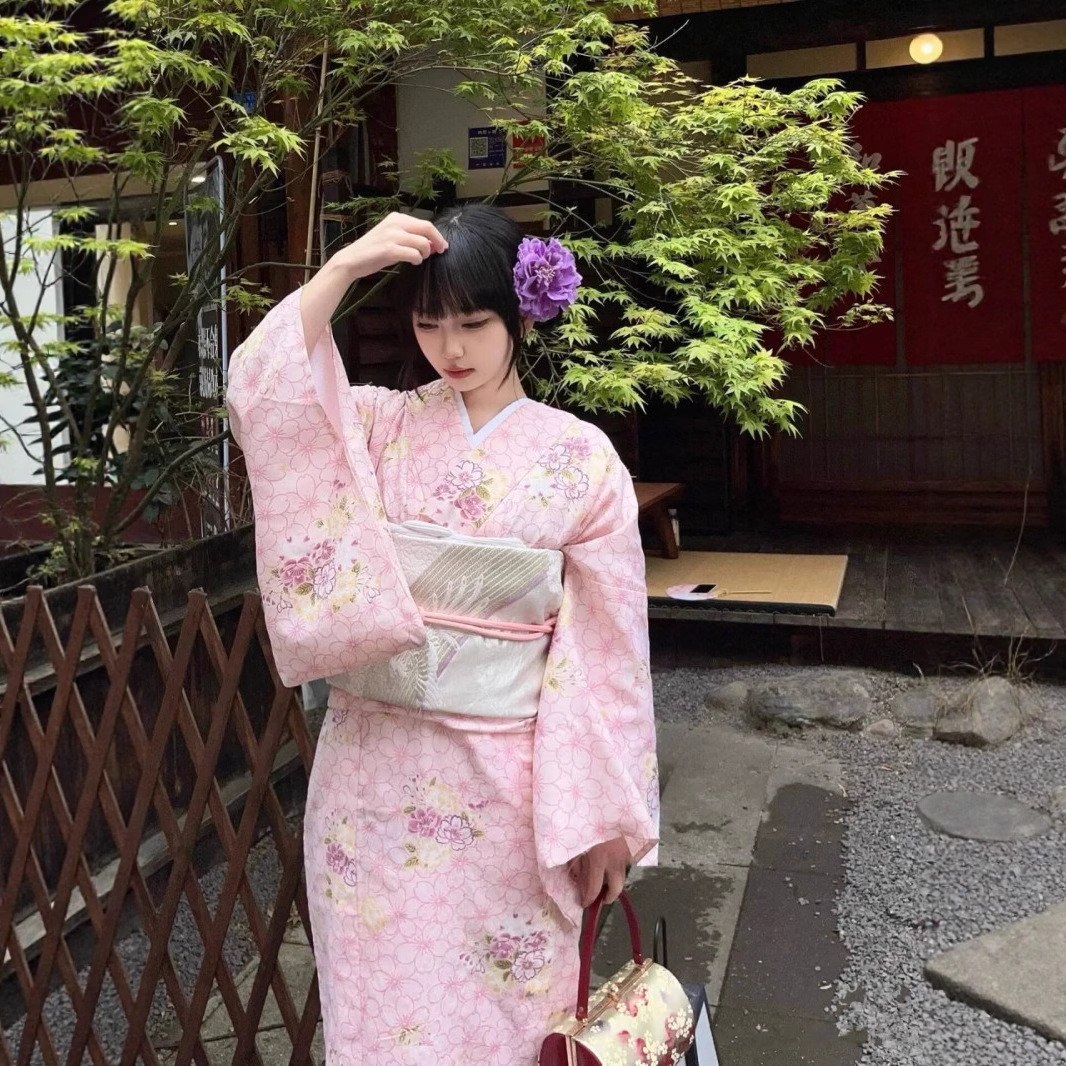 Nouveau Kimono formel traditionnel amélioré rétro dieu fille Yukata Photo photographie japonaise Photo vêtements