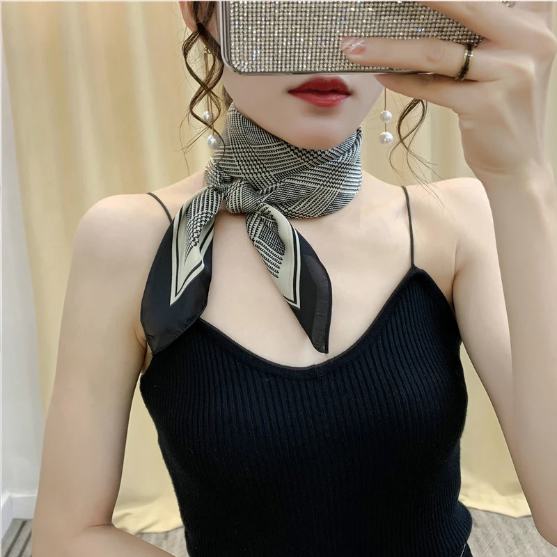 Écharpe en Soie Satinée pour Femme, Bandana en Soie, Foulard de Luxe, Neckerchief, Boutique Officielle Laven WJ002