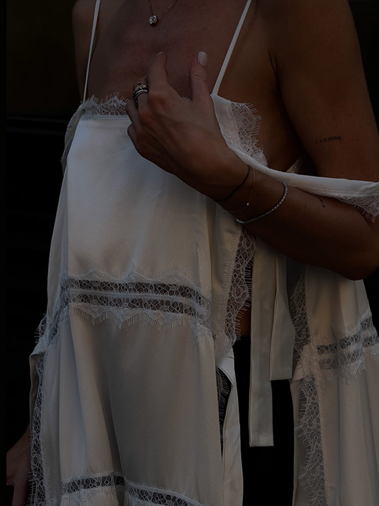 Robe décontractée en dentelle patchwork pour femme, chic, unie, à lacets, sans manches, à fines bretelles, fendue haute, longue et droite, collection été 2026