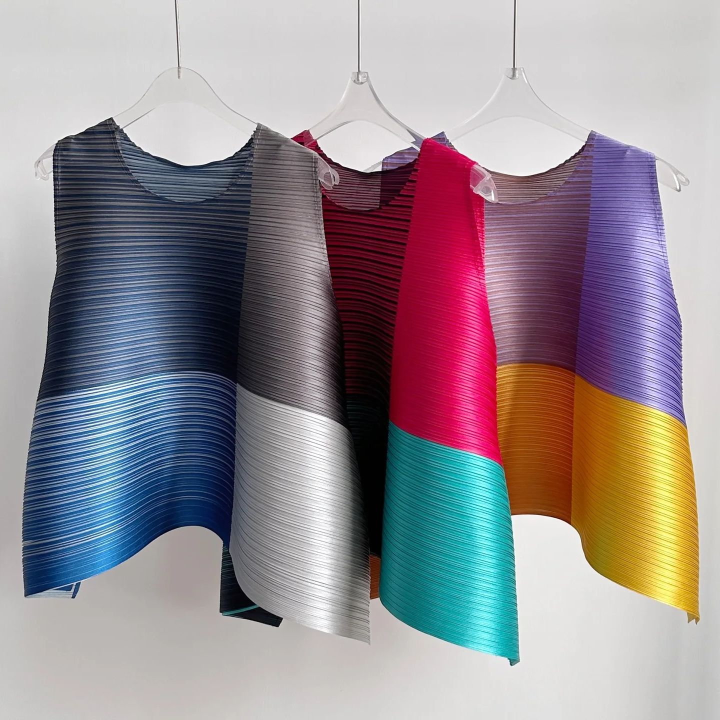 Miyake – gilet plissé sans manches, haut décontracté, couleur contrastée, tempérament Horizontal, nouvelle collection été 2025