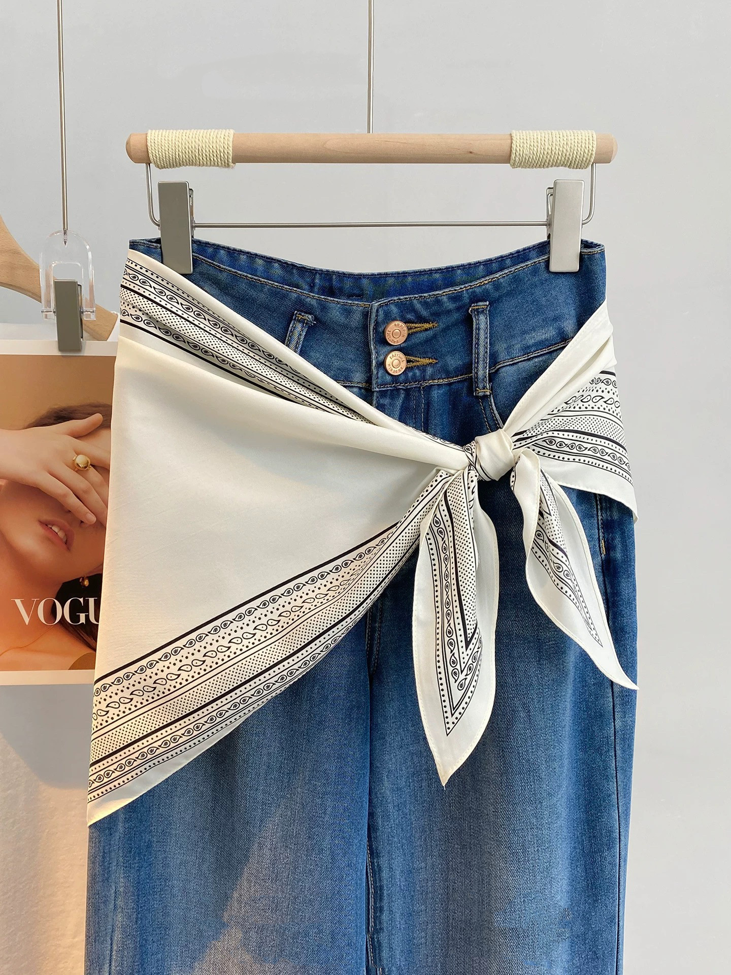 Écharpe triangulaire, nouveau design, écharpe bandana tendance pour femmes, écharpe de plage d'été et châle, décoration pour pantalon
