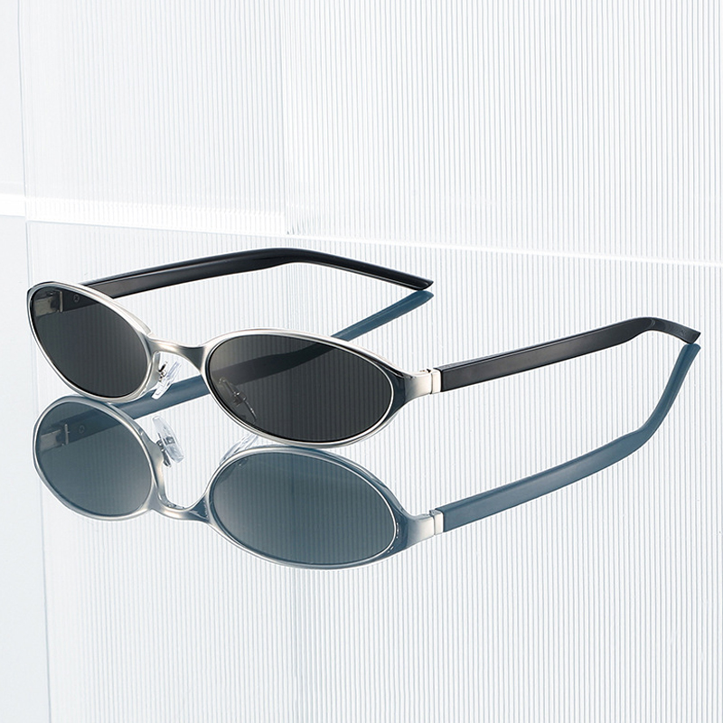 Lunettes de soleil ovales vintage pour femmes et hommes, lunettes de soleil rétro années 90 Y2K avec petite monture en métal, lunettes tendance fines et étroites avec protection UV400