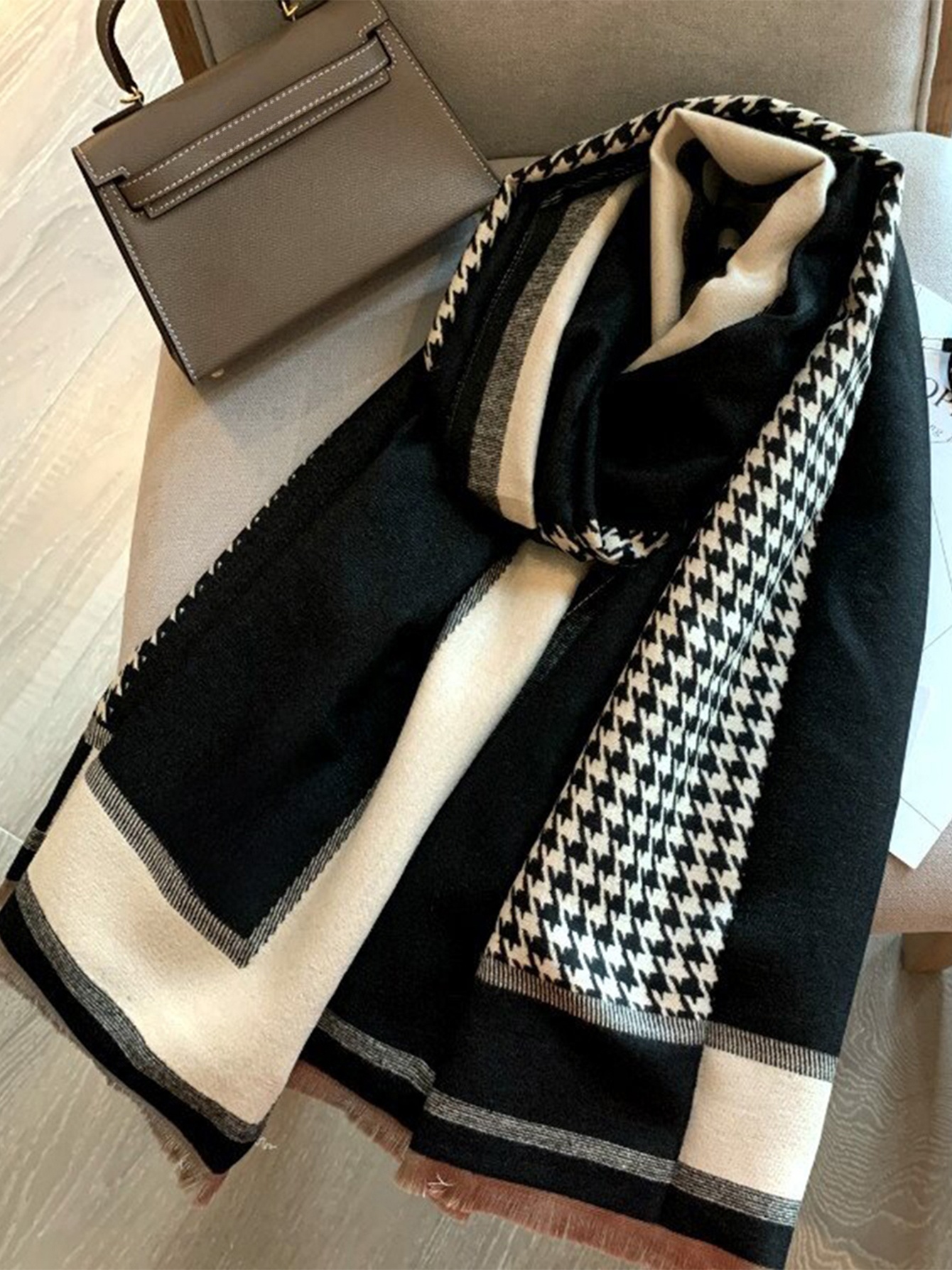 Écharpe noire Premium pour femmes, à la mode, Style coréen, polyvalente, chaud, chauffe-cou, grand Pashmina, vêtements d'extérieur, haut de gamme, hiver 2023