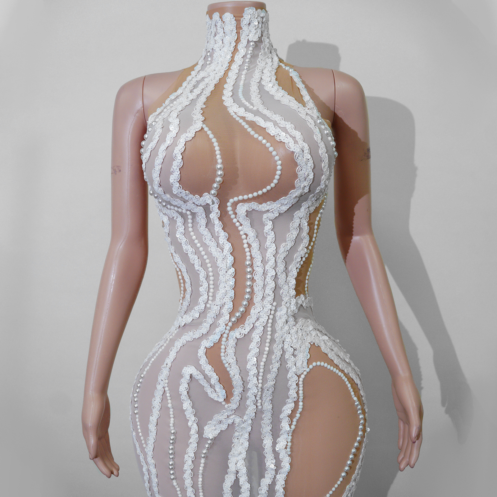 Robe midi blanche en maille transparente ornée de perles et de paillettes, tenue de scène pour Drag Queen, robe de concours ornée de strass, tenue de festival, tenue de rave, robe de fête d'anniversaire