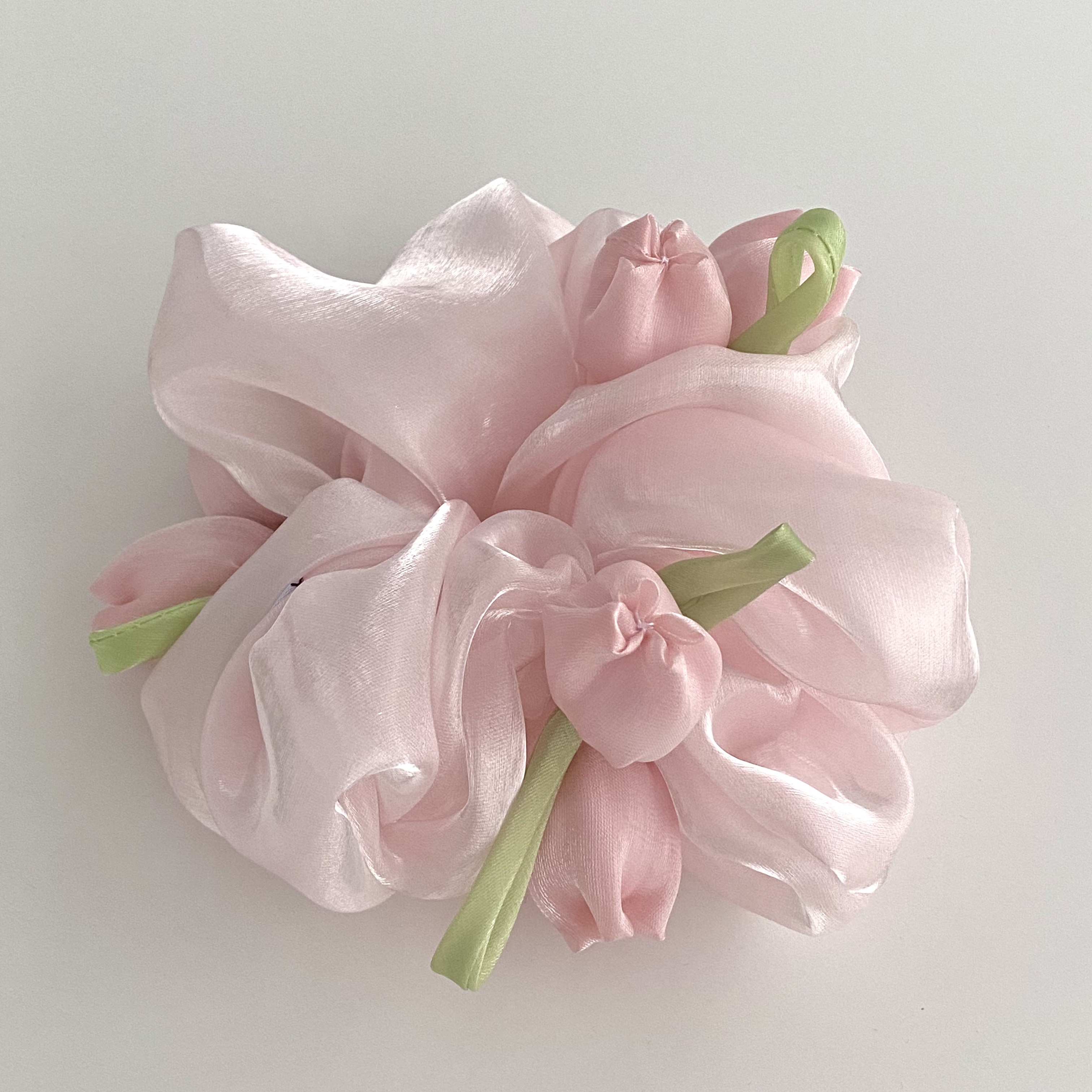 1PC Chouchou en satin rose tulipe, élastique à cheveux floral élégant, accessoire capillaire romantique et soyeux pour femme