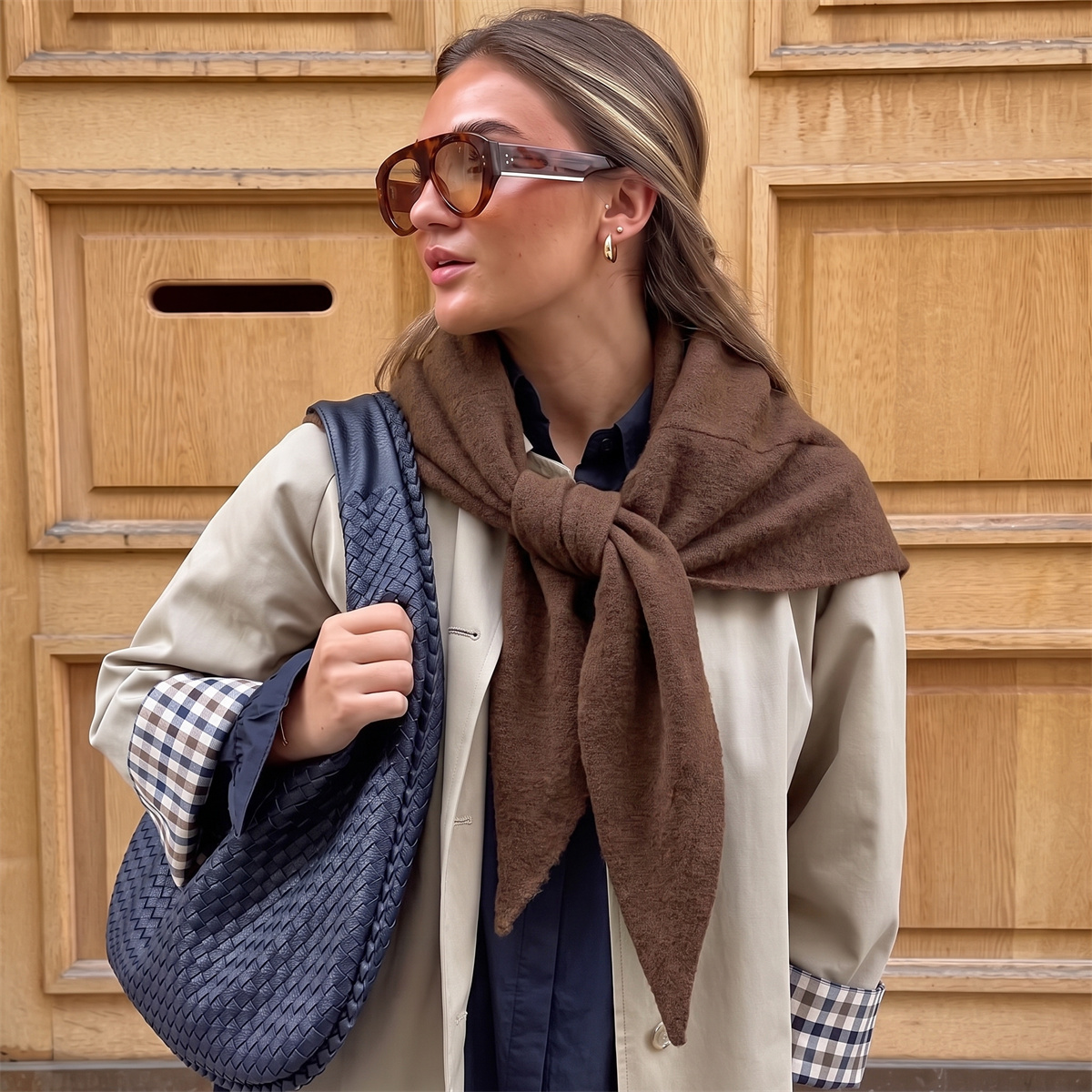 Écharpe classique en tricot uni à col triangulaire pour femme, châle doux et chaud, accessoire de couvre-tête multimode pour les sorties décontractées en extérieur