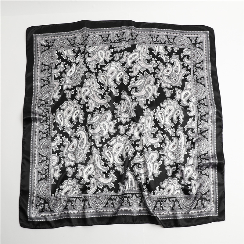 Nouveau Foulard Carré Imprimé Paisley 2026 en Satin Doux, Bandana Coupe-Vent, Châle Décontracté, Imitation Soie, Serviette de Plage de Voyage