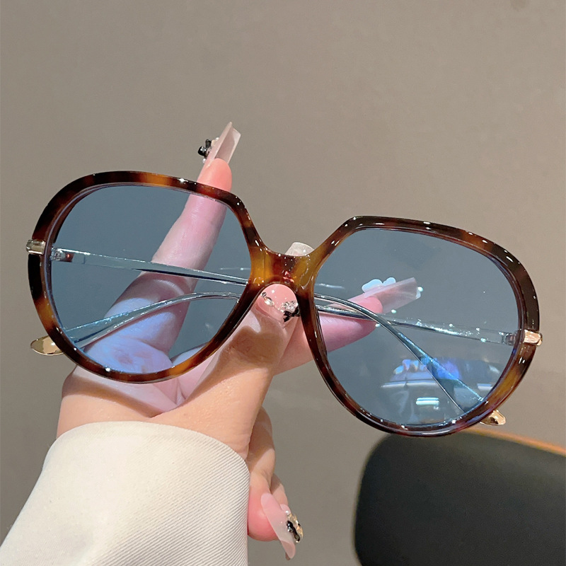 Lunettes de soleil rondes surdimensionnées tendance pour femmes et hommes, marque de luxe, style vintage, lunettes de soleil pour la conduite en extérieur, protection UV400