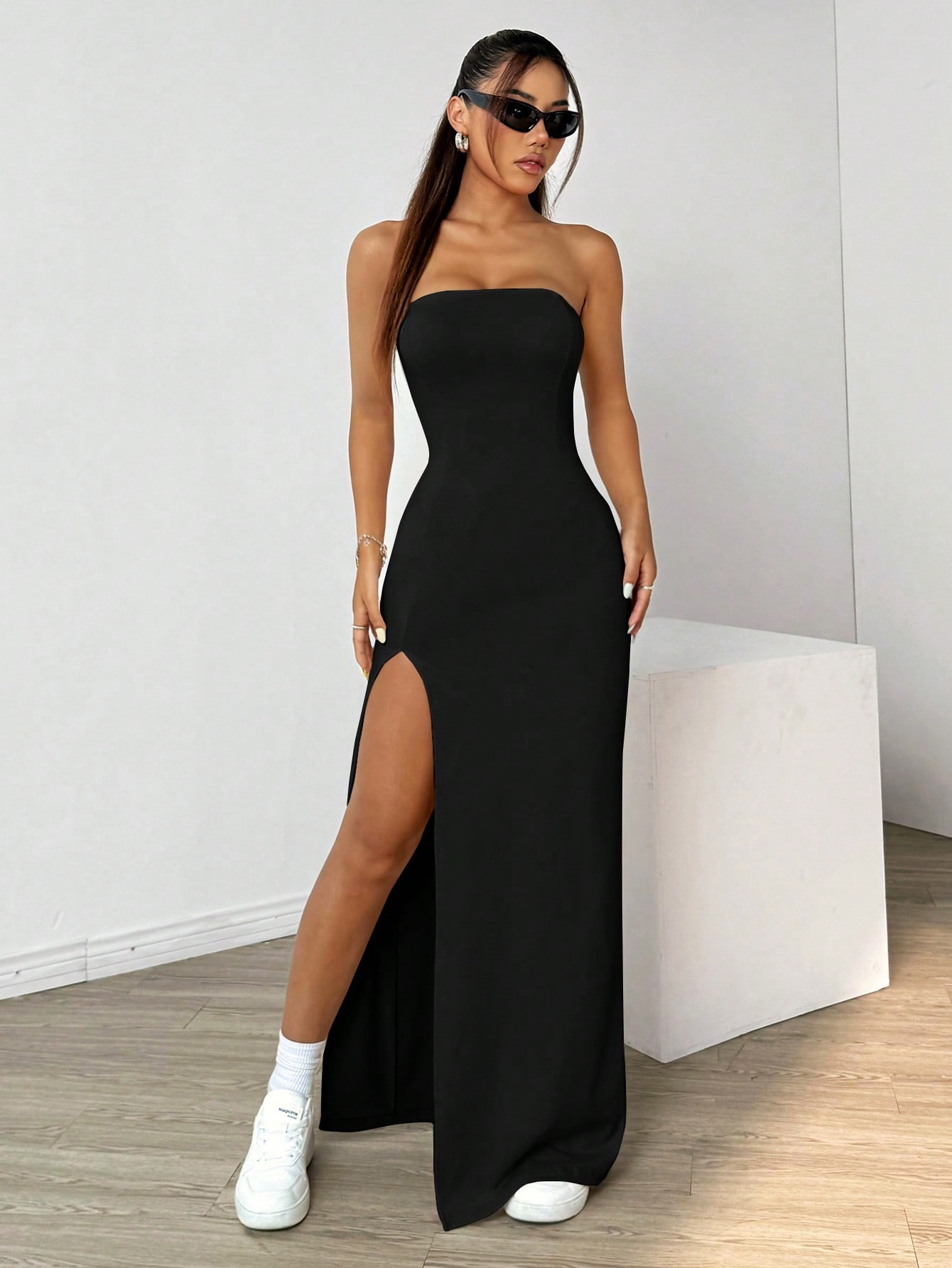 Robe longue élégante sans bretelles pour femme, camisole fendue, simple, basique, couleur unie, idéale pour les occasions décontractées et semi-formelles