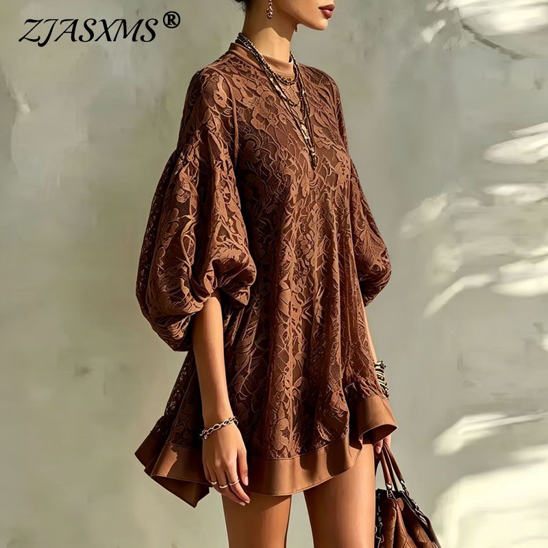 Robe courte ample en dentelle florale bohème pour femmes, col rond, manches bouffantes, bordure unie, ourlet à volants, robe transparente, sexy, pour la plage, les vacances quotidiennes.