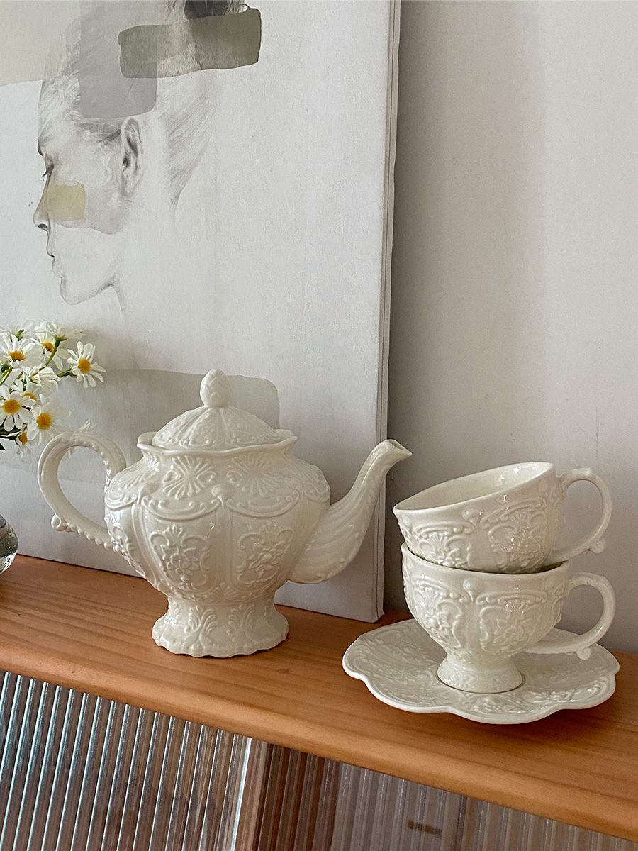 Service à thé en céramique de Style européen, Pot de palais de fleur de papillon en Relief français, tasse à thé noire, tasse et assiette de thé de l'après-midi