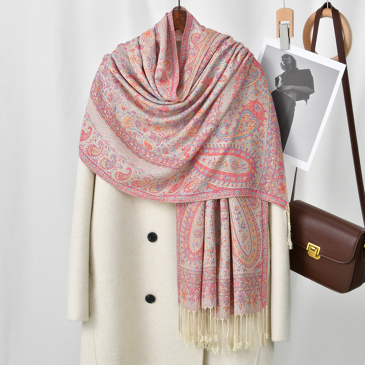 Paisley écharpe Hijab cachemire sentiment Pashmina châles gland Hijab bandeau Femme hiver foulards Foulard Bufanda 2025