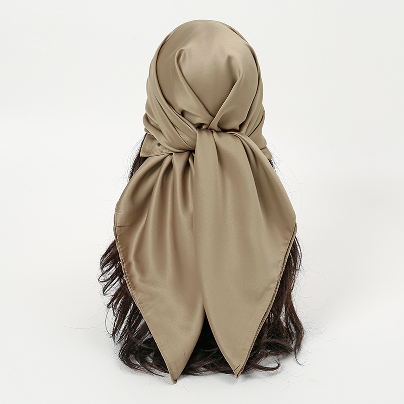 Écharpe carrée en satin uni pour femmes musulmanes, bandeau de sauna, enveloppes de hijabs, écharpe de cheveux de mode, turban islamique décontracté, bandbana féminin, inj90